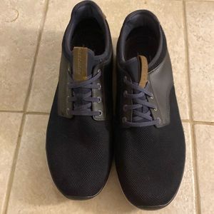Mens sketchers shoes. Size 13. Like new.